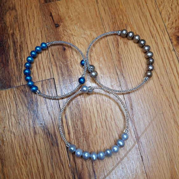 Set of six bracelets ✨️ Stretchy beaded bracelets with faux freshwater pearls - Picture 4 of 7